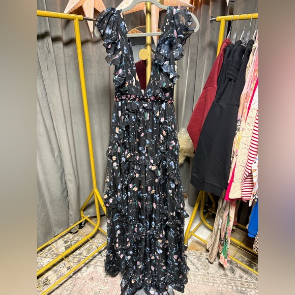 Ieena x Mac Duggal ruffled floral cap-sleeve v-neck gown in black chiffon - Picture 5 of 9